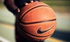 九游娱乐-森林狼完胜深圳队，浓眉成为关键先生