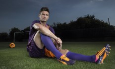 九游官网-门迪赛道超车，克罗地亚绝境突围—当足球与F1在三月写下同样的热血剧本