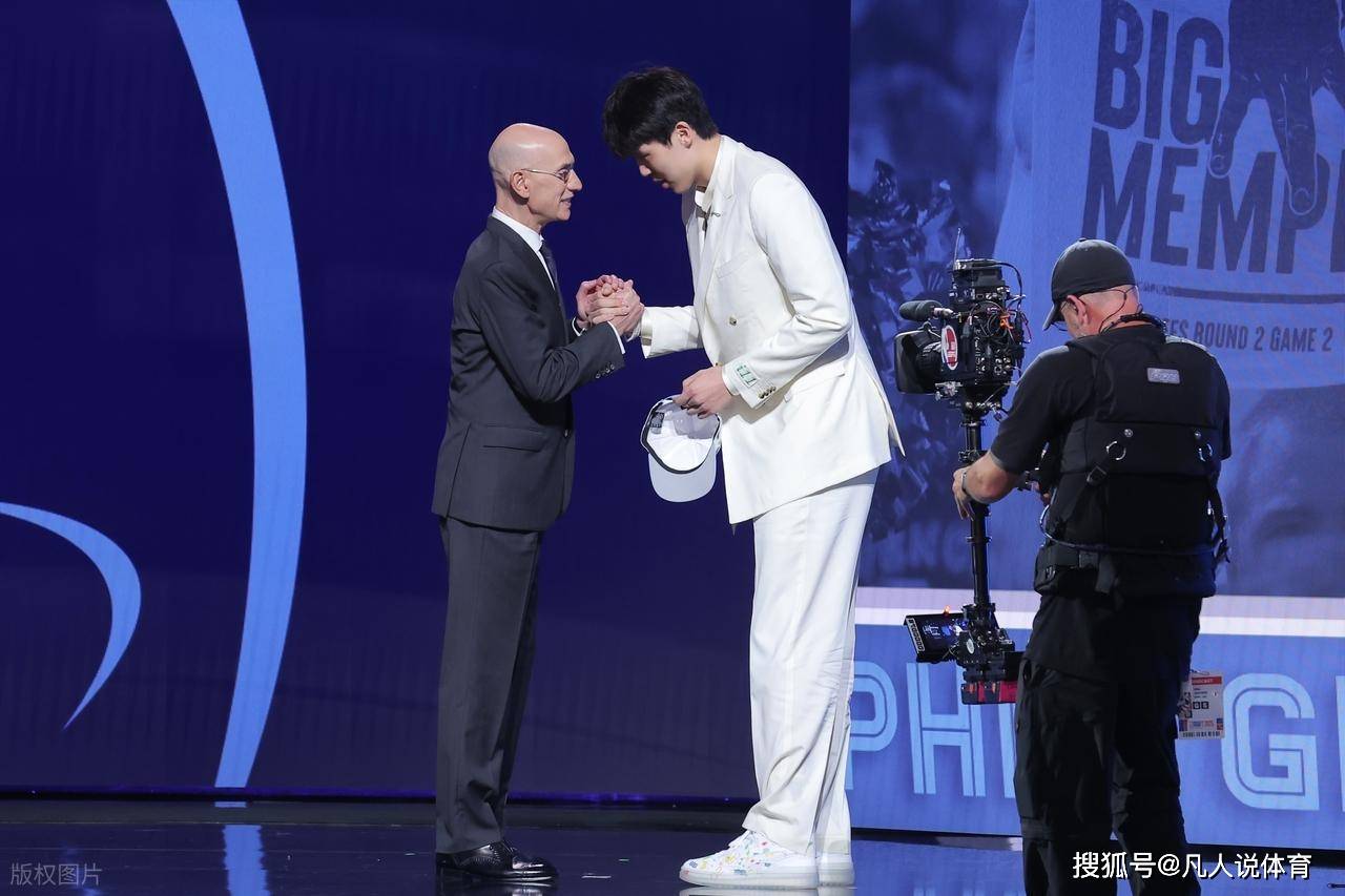 NBA选秀大会掀起波澜，新秀脱颖而出