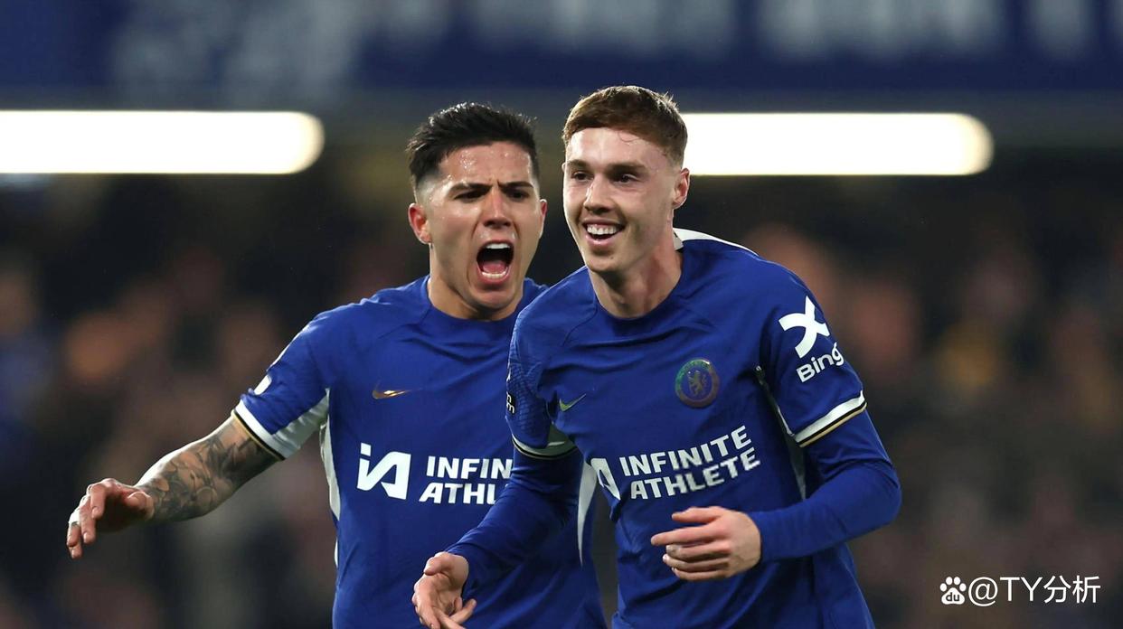 利物浦主场大胜米兰,蓝军再度晋级 利物浦主场大胜米兰,蓝军再度晋级