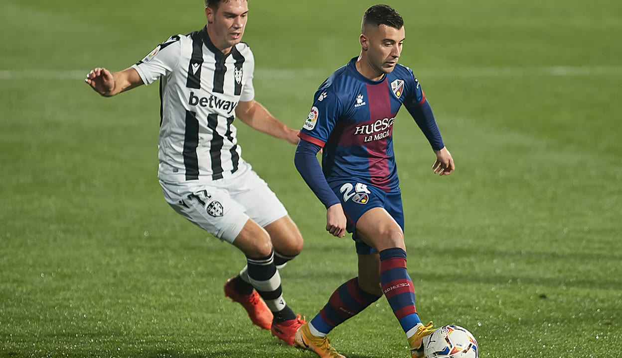 黑龙江队在比赛中抓住机会，成功扳平比分的简单介绍