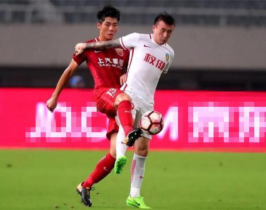 包含上港客场战平权健，错失冲顶机会的词条