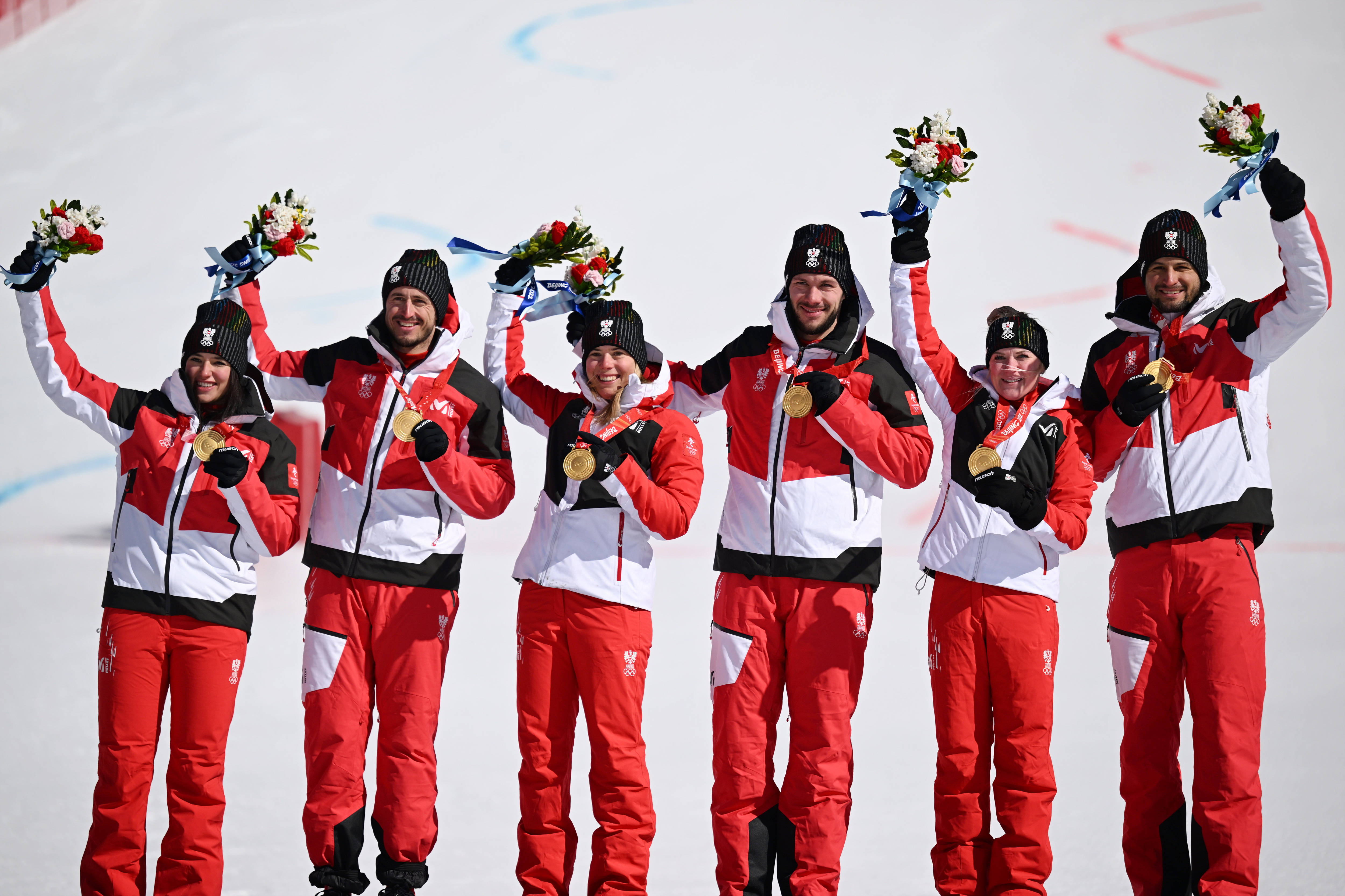 奥地利运动员在滑雪赛事中获胜