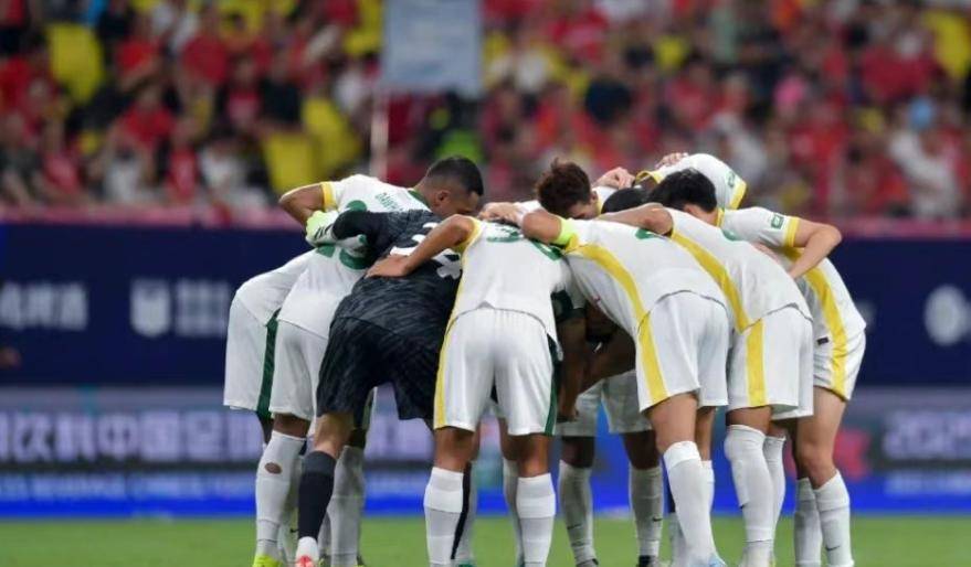 争冠比赛中球队展现无可匹敌实力