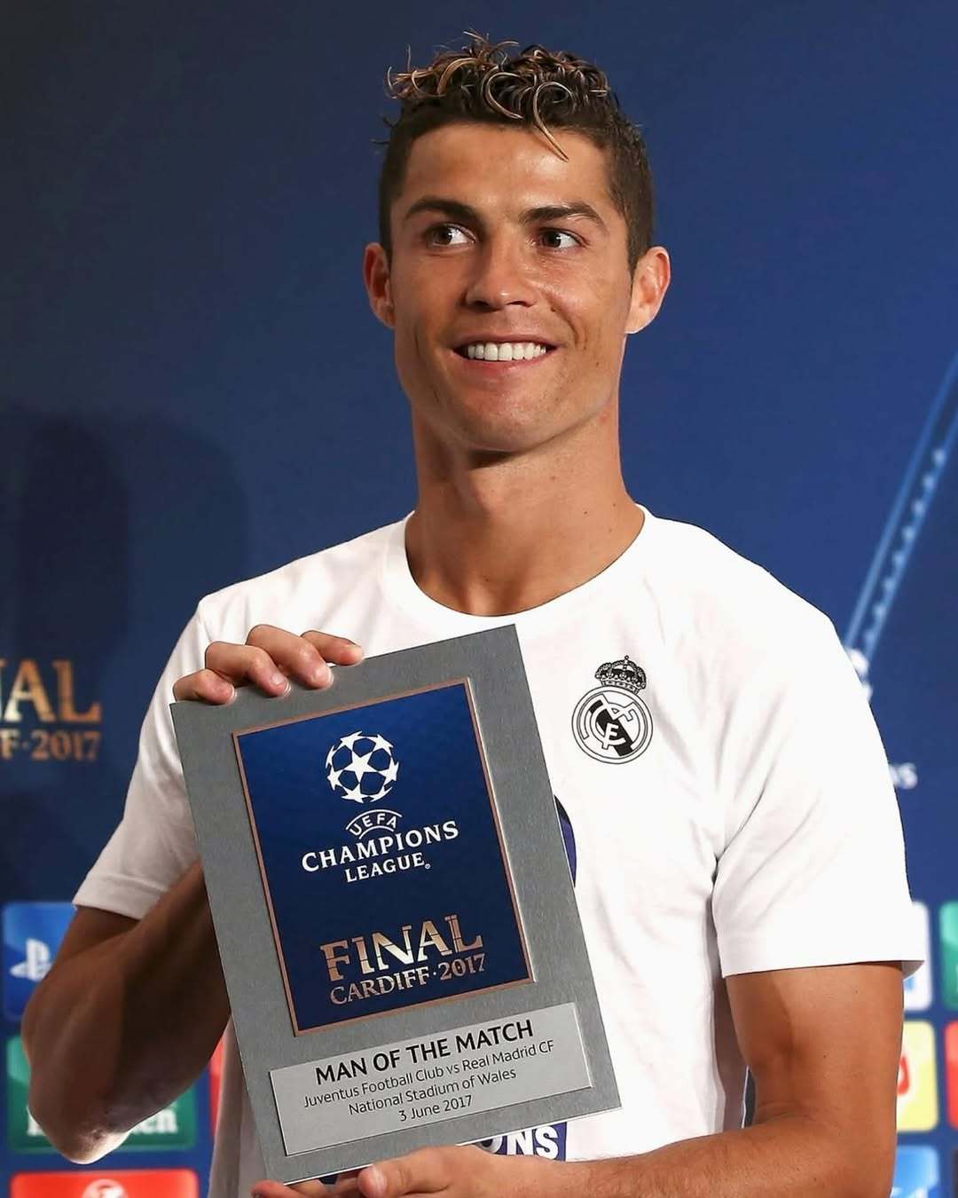 足球明星披荆斩棘，突破重围向冠军征程进发的简单介绍