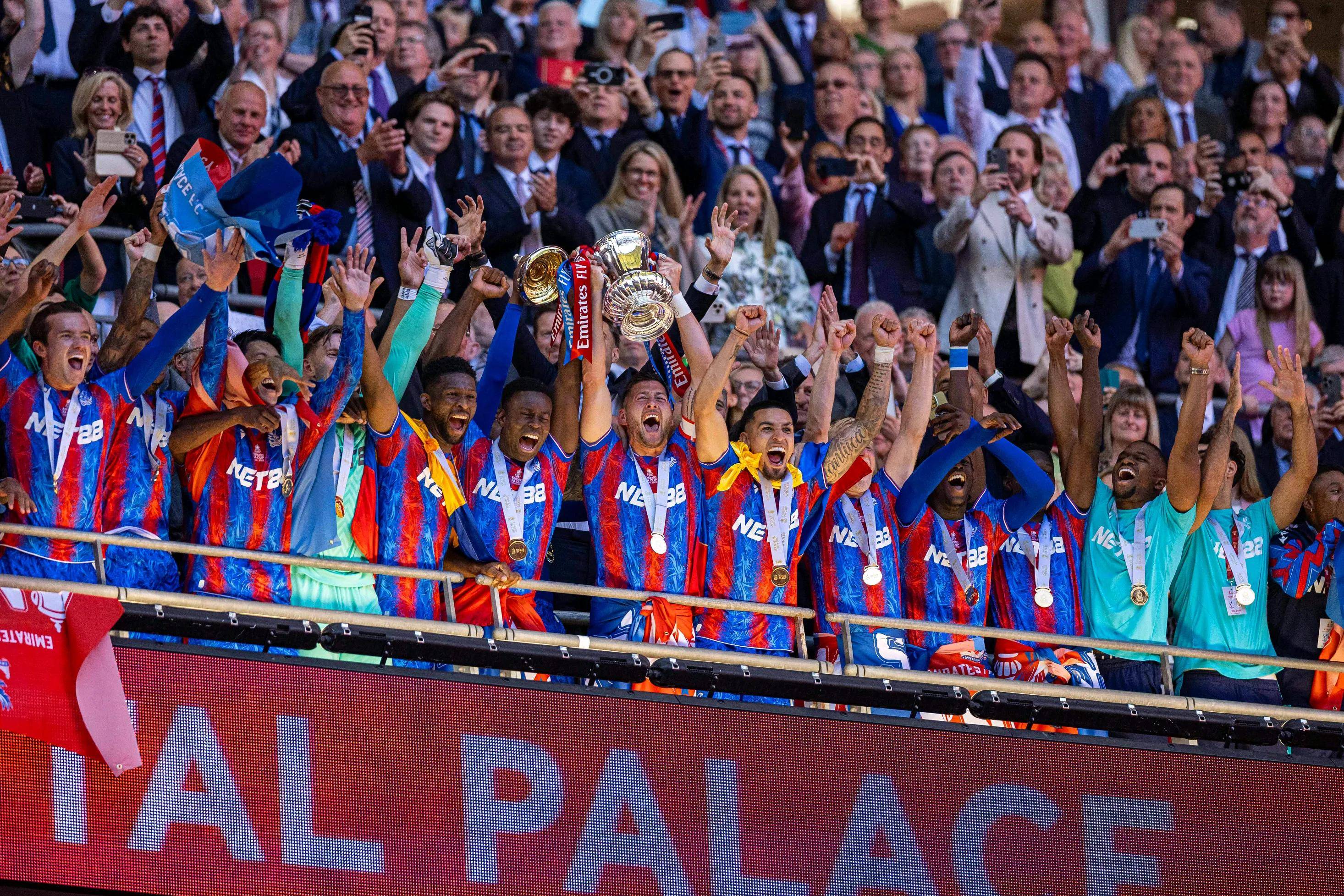 包含欧洲国家队大比拼，激情高涨赛场火热的词条