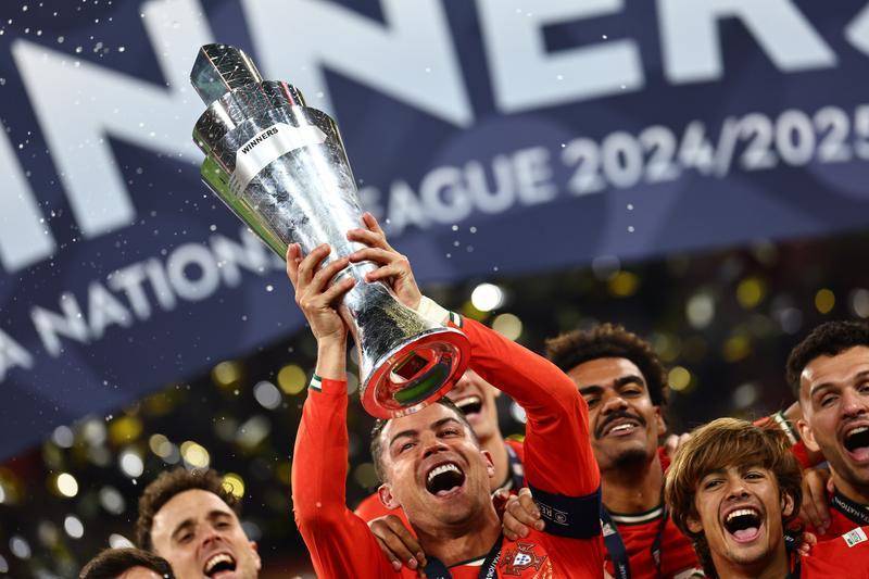 葡萄牙在欧预赛中战胜卢森堡实现连胜 葡萄牙在欧预赛中战胜卢森堡实现连胜