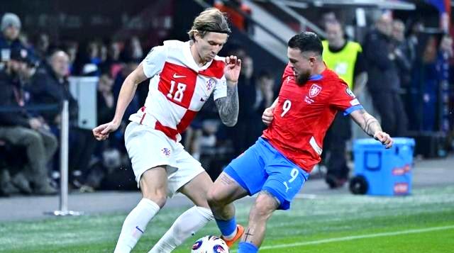 荷兰客场击败白俄罗斯,晋级欧洲杯 荷兰客场击败白俄罗斯,晋级欧洲杯