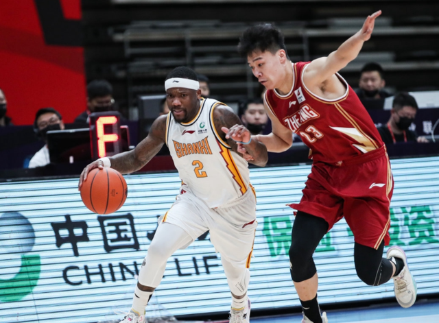 包含希洪竞技主场大胜，豪取开门红胜利的词条